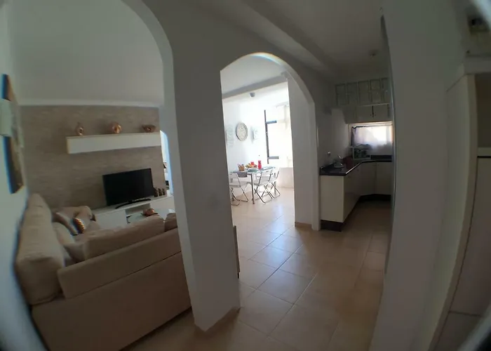 Tara Playa del Ingles (Gran Canaria)